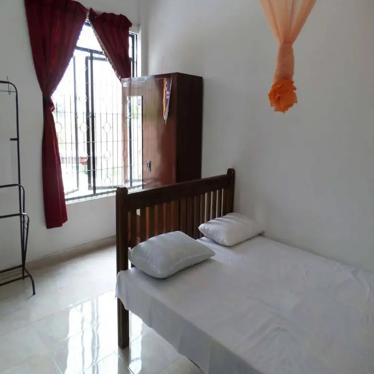 Полоннарува: Vista Indra Hotel