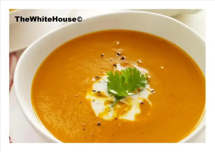 Тринкомали: The White House