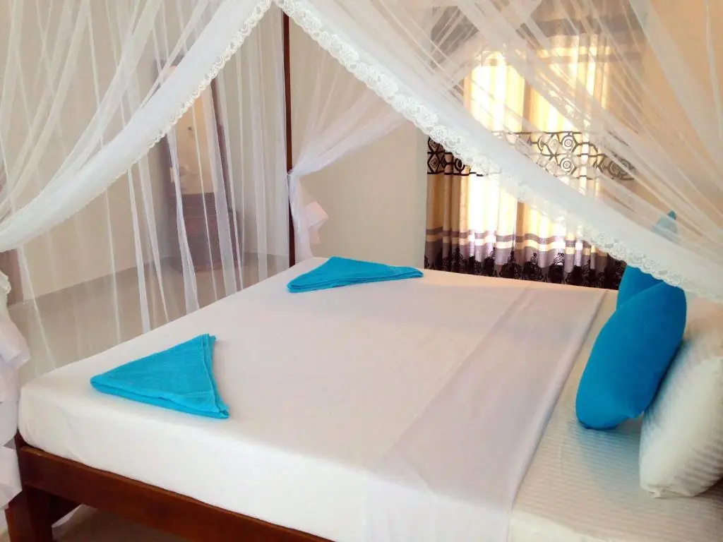 Хиккадува: Eden Blue Hotel