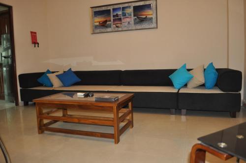 Коломбо: Modern Beachside Luxury