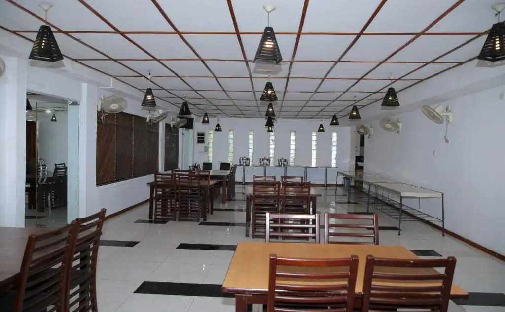 Джафна: Subhas Hotel