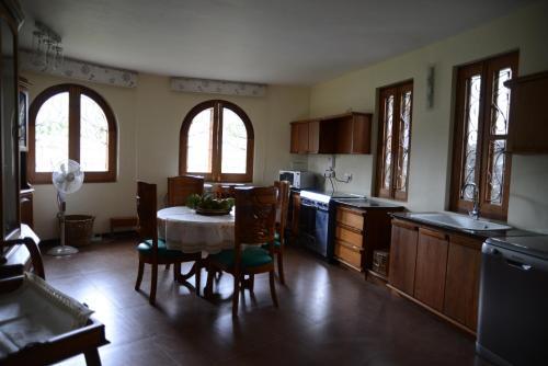Катукурунда: Mt View Bungalow