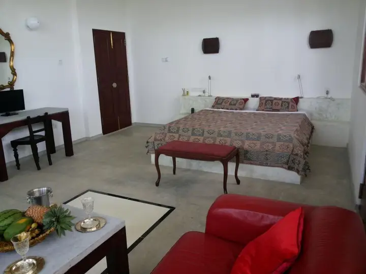 Ранна: Nirvana Beach Boutique Hotel