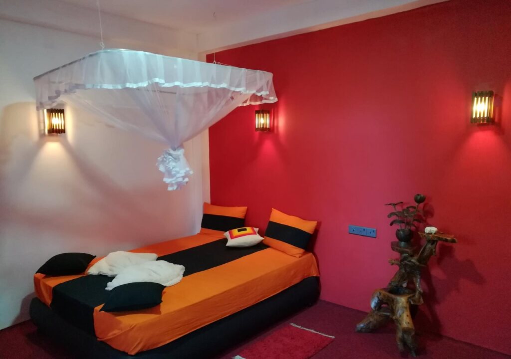 Элла: Mc Queen Homestay