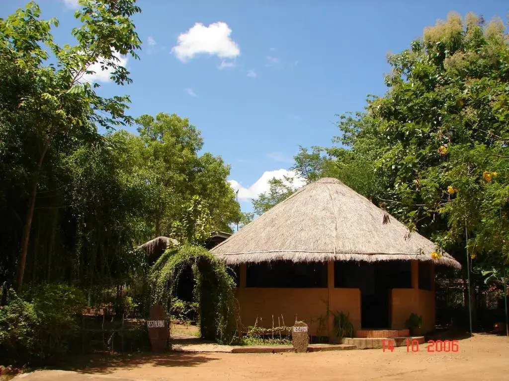 Хандунгамува: S and K Safari Village Hotel - Wasgamuwa