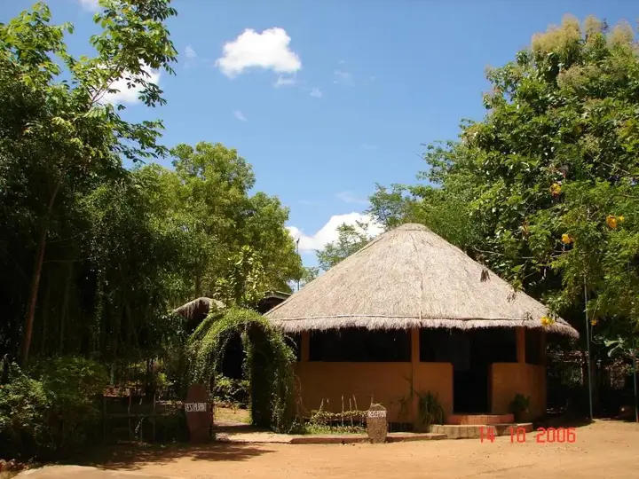 Хандунгамува: S and K Safari Village Hotel - Wasgamuwa