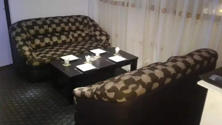 Анурадхапура: Hotel Lions Den & Lions D Restaurant