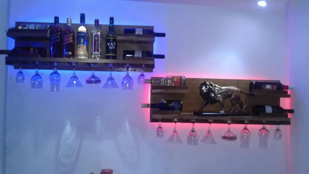 Анурадхапура: Hotel Lions Den & Lions D Restaurant