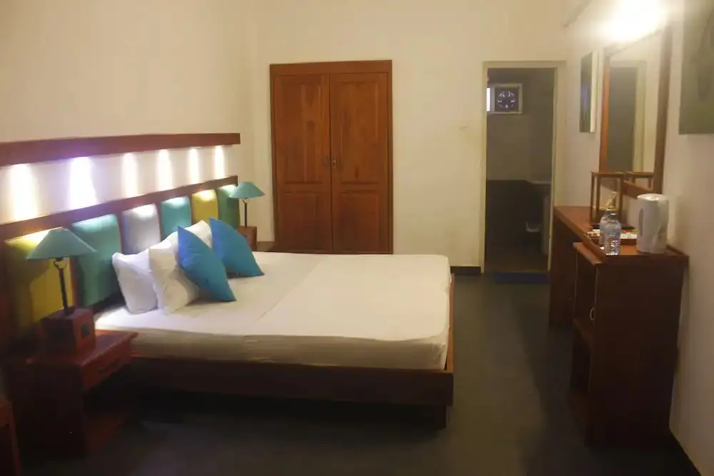 Негомбо: Vista Star Beach Hotel