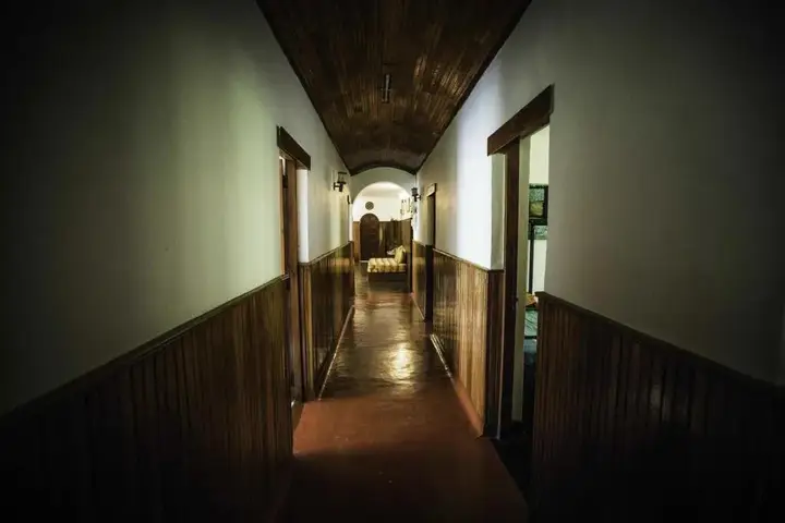Канди: Hotel Lacasa