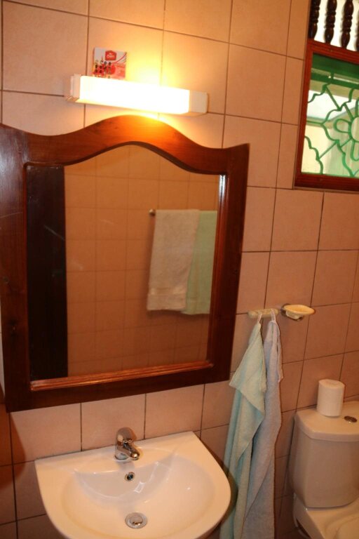 Берувела: Hotel Queen River Inn