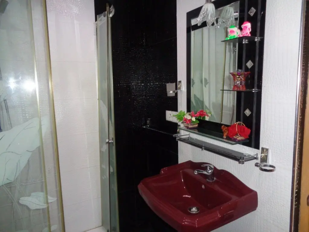 Полоннарува: AYAME Guest House