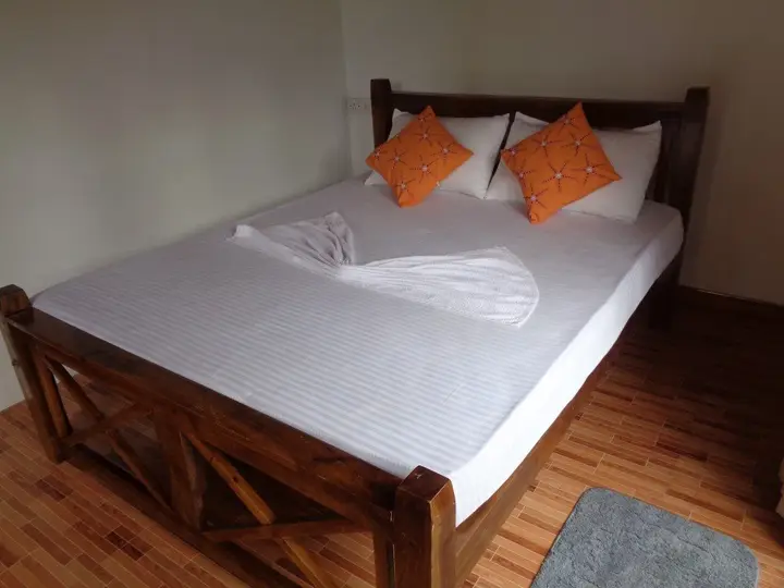 Полоннарува: AYAME Guest House