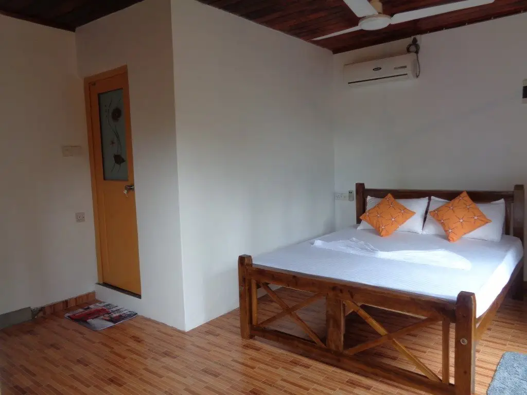 Полоннарува: AYAME Guest House