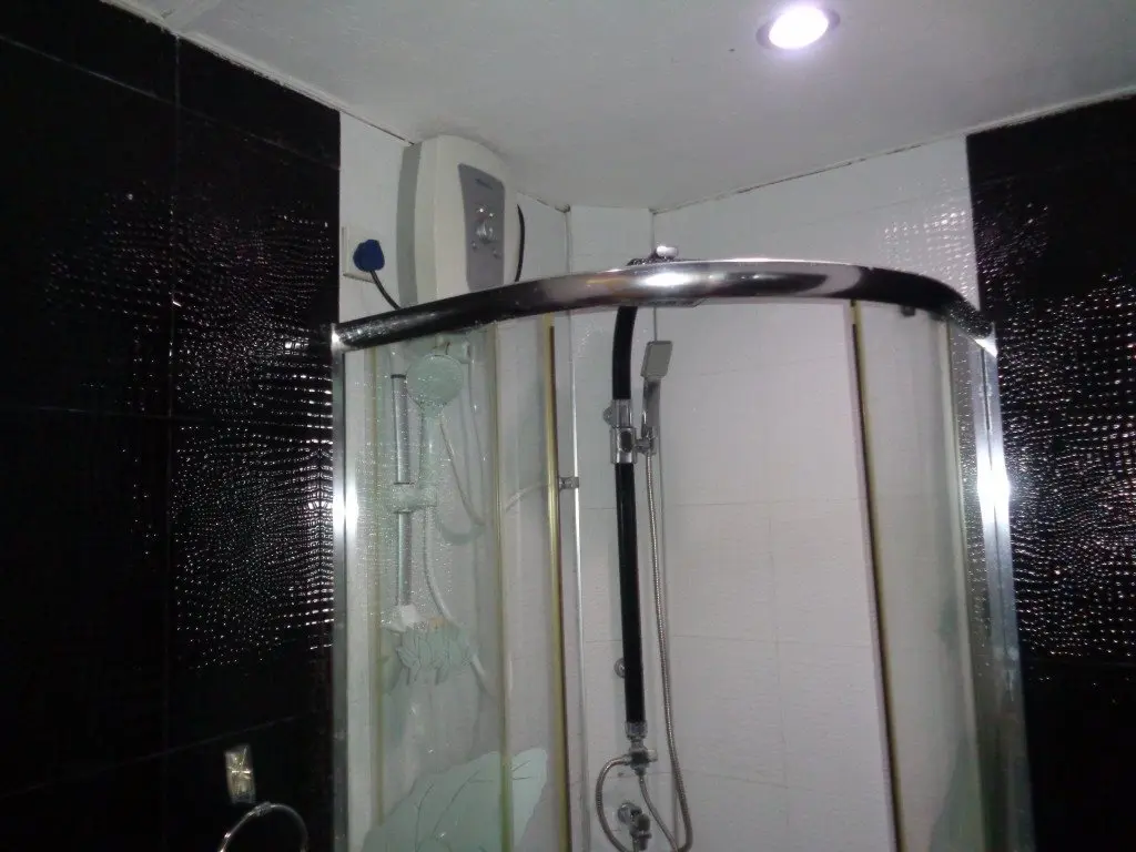 Полоннарува: AYAME Guest House