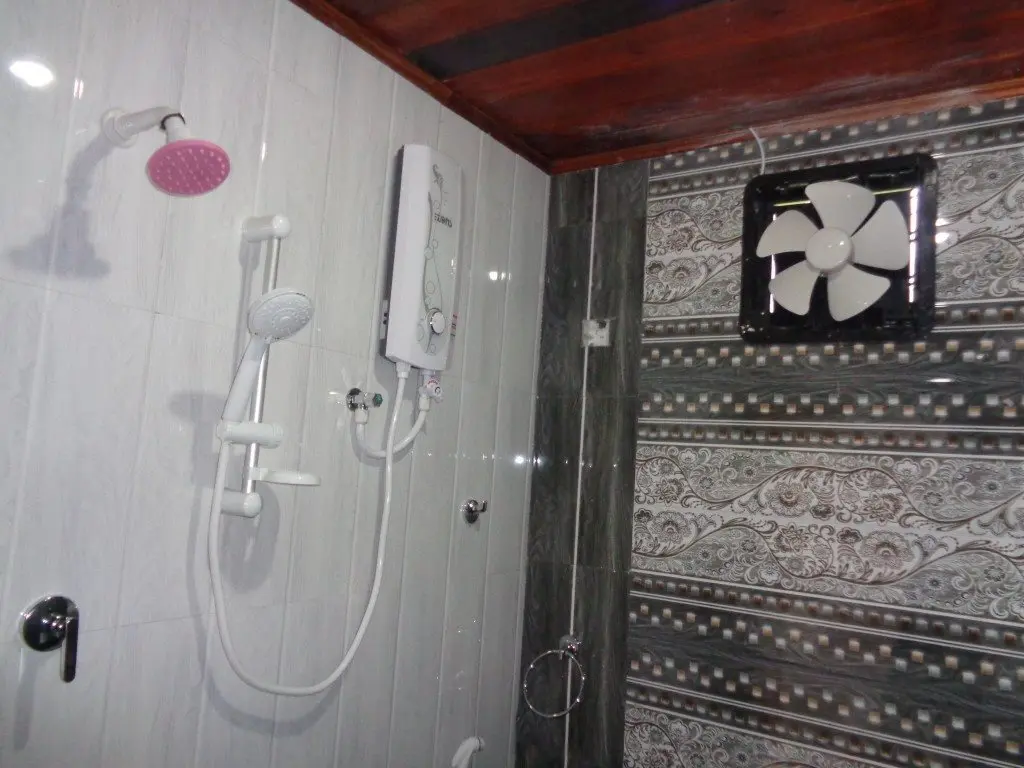 Полоннарува: AYAME Guest House
