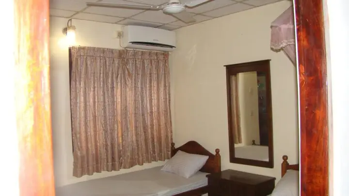 Анурадхапура: New Pawana Hotel