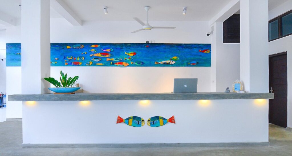Хиккадува: At Ease Beach Hotel