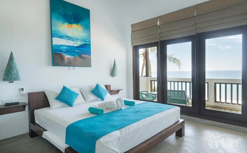 Хиккадува: At Ease Beach Hotel