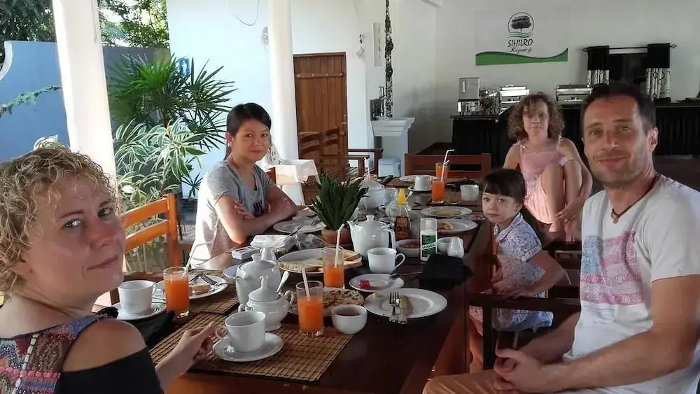 Удавалаве: Sihilro Regency