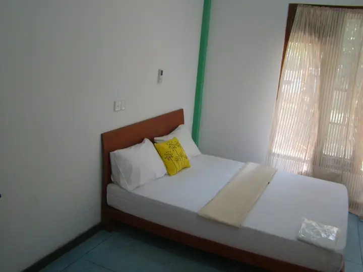 Полоннарува: Priyanna Guest, Polonnaruwa