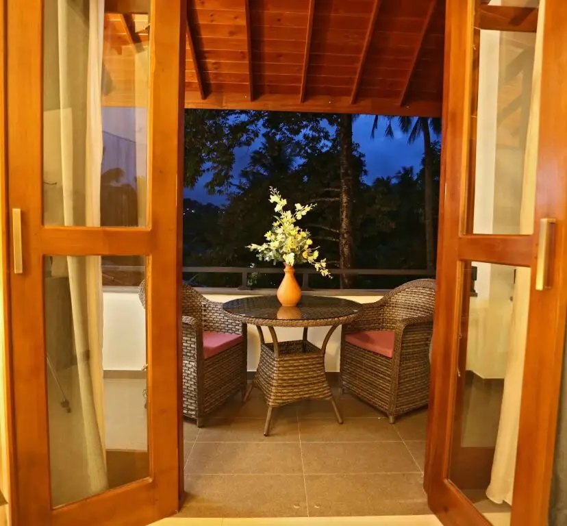 Канди: Rivora Residence