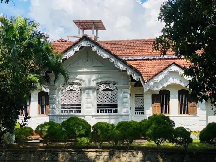 Тангалла: colonial bungalow