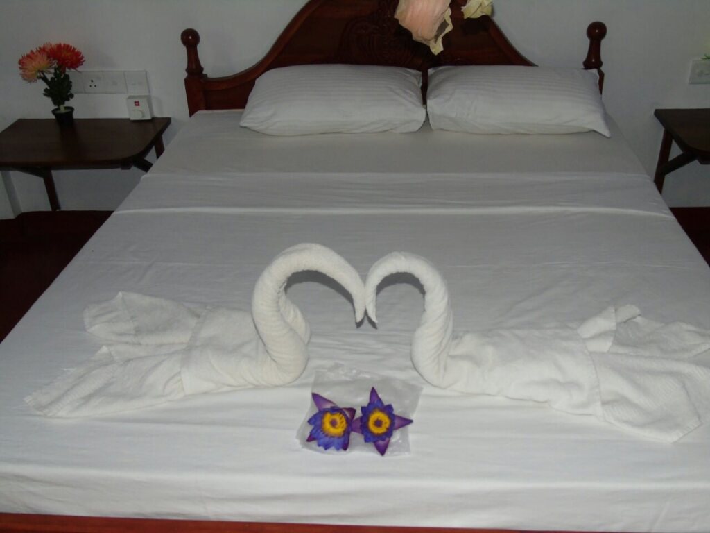 Тиссамахарама: Lotus blue yala hotel & restaurant