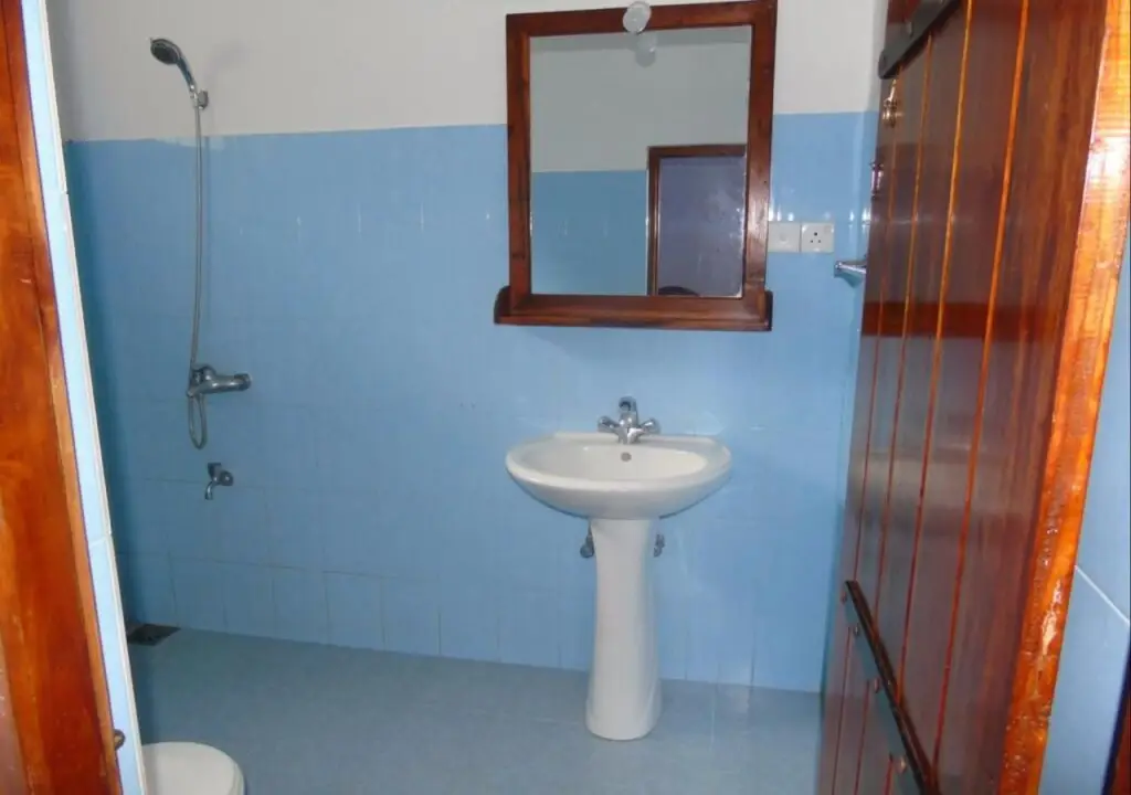 Тиссамахарама: Lotus blue yala hotel & restaurant