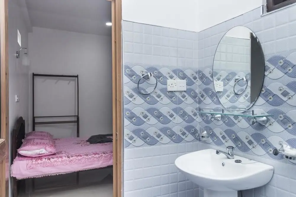 Мирисса: Blue Whale Holiday Hotel