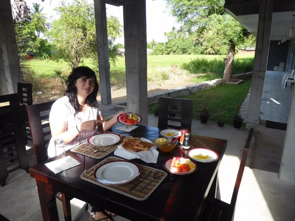 Полоннарува: My Home guest