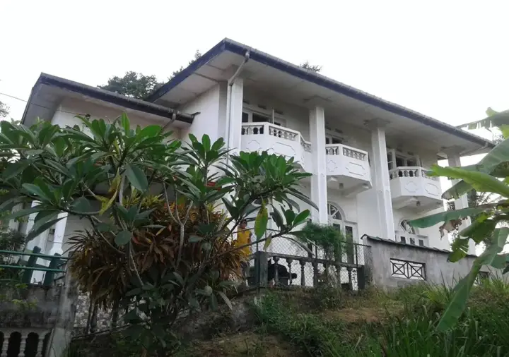 Канди: Kandy Hill Breeze ( Home Stay)