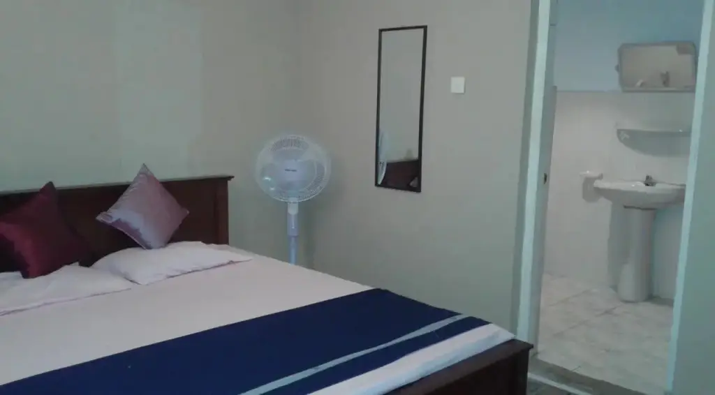 Канди: Kandy Hill Breeze ( Home Stay)