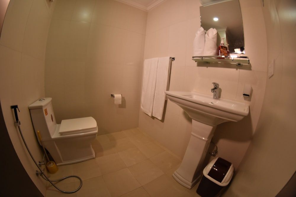 Негомбо: Lochana Beach Hotel