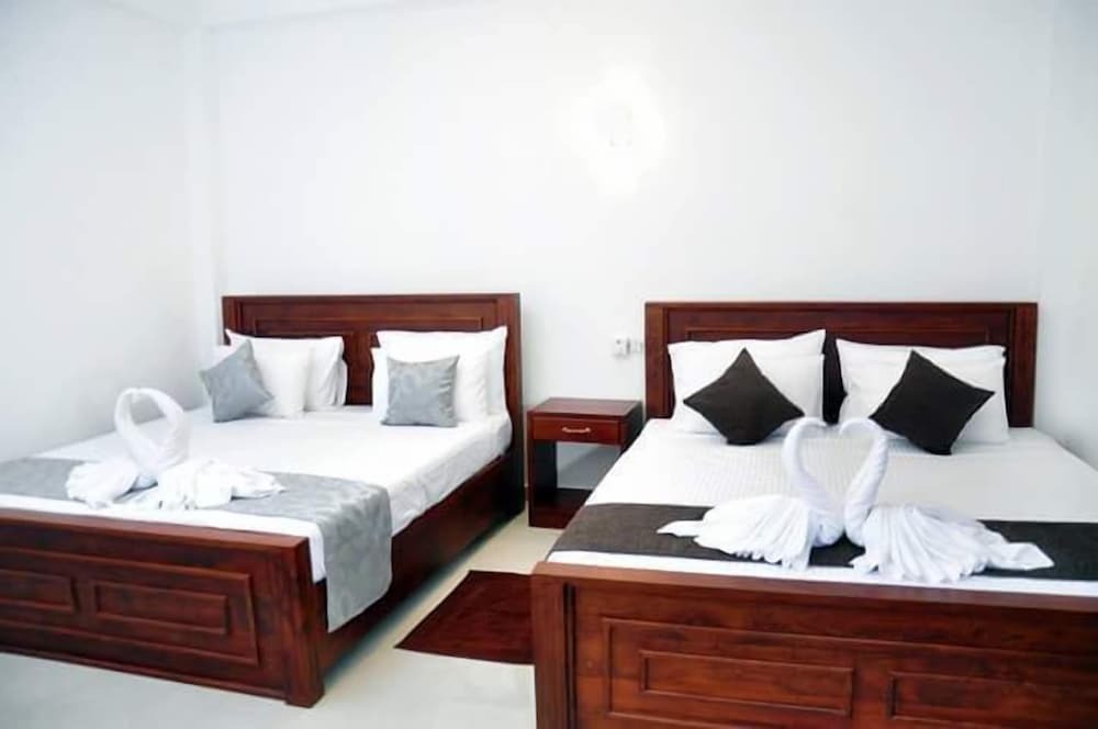Катунаяке: Airport Grand Holiday Home
