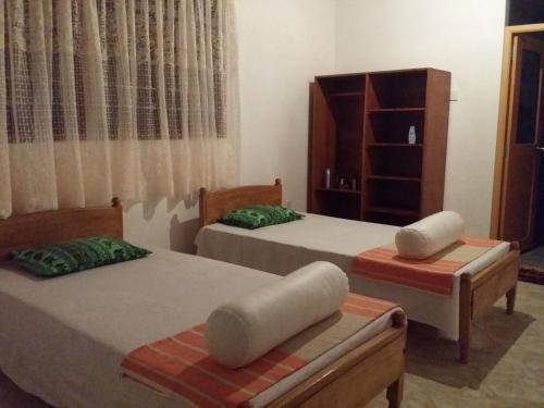 Хиккадува: Pathum Guest House