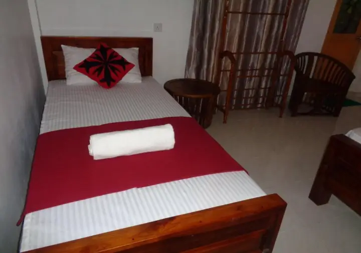 Полоннарува: Riverdale holiday Inn