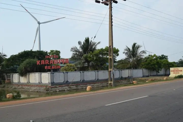 Кандакули: Hotel Karadiya Reach