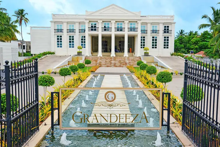 Катунаяке: Grandeeza Luxury Hotel