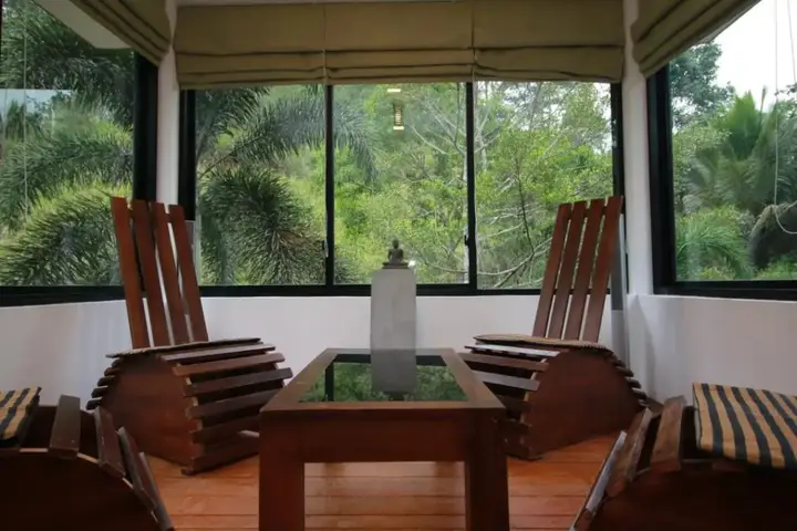 Канди: Swastika Holiday Home