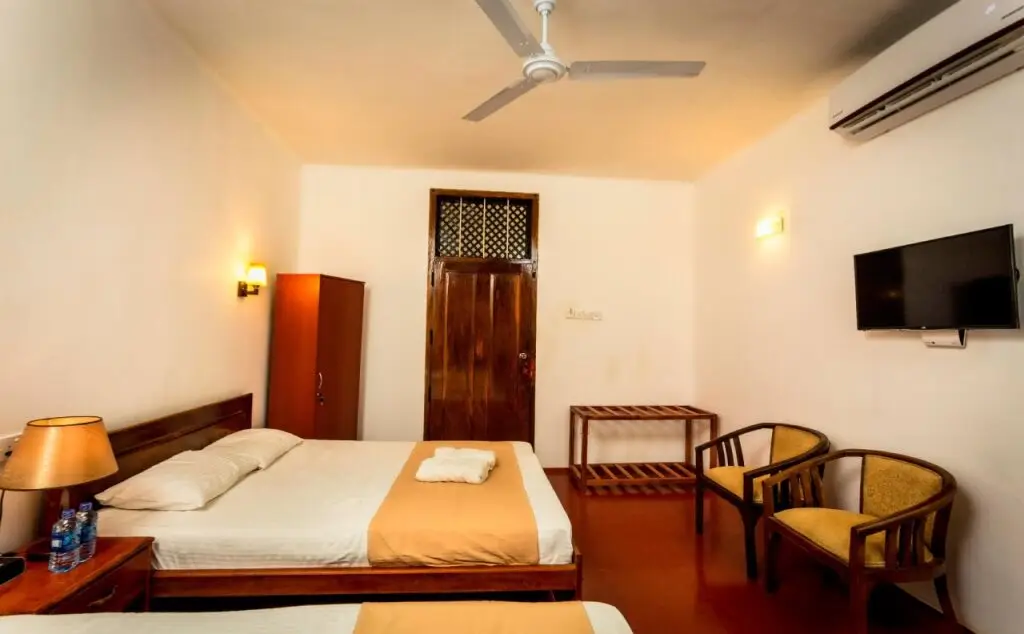 Чуннакам: Dayanithi Guest House