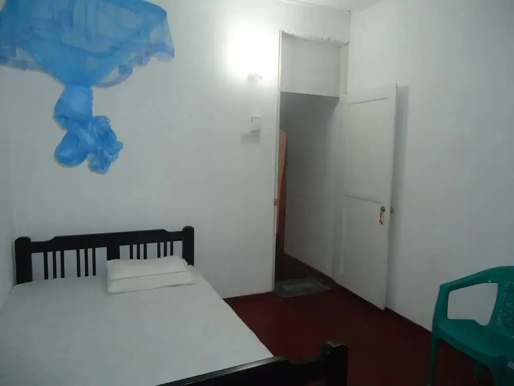 Валгама: Nishan Surf Inn