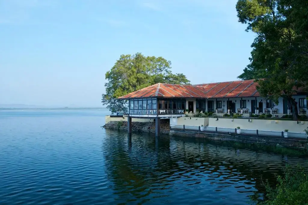 Полоннарува: Отель EKHO Lake House - From Colonial Bungalow to Royal Retreat