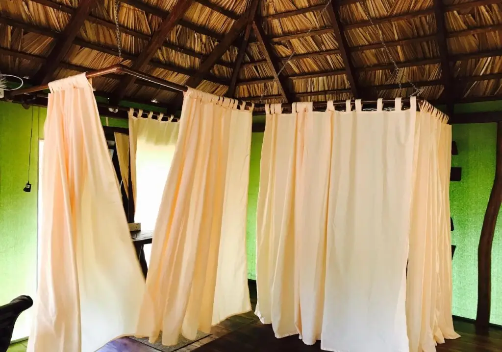 Киринда: Yala Lake View Cabanas