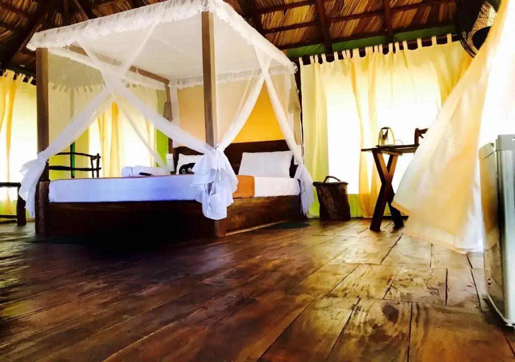 Киринда: Yala Lake View Cabanas