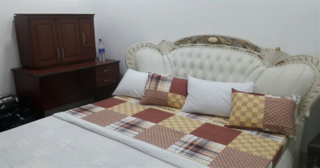 Коломбо: Crown Residencies