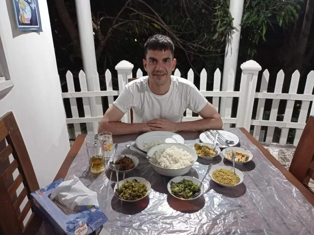 Полоннарува: Sudu Neluma Home Stay