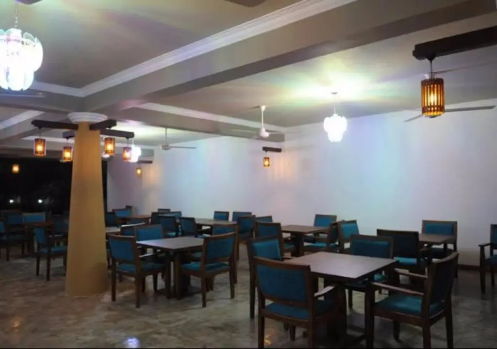 Моратува: Hotel Lagoon Dining