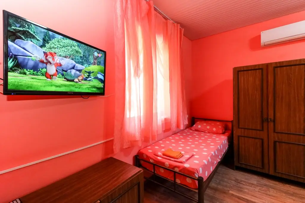 Кучугуры: 84 Guest House