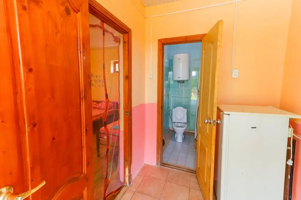 Кучугуры: 84 Guest House